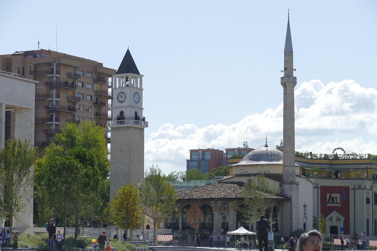 tirana_2798900_1280.jpg